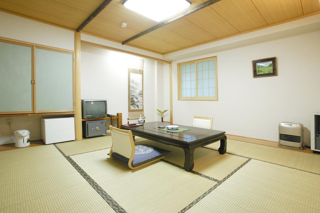 Hotel Madarao Iiyama Habitación foto